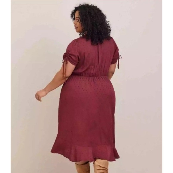 NWT Torrid Midi Swiss Dot Linen Surplice Dress Hi-Lo Maroon Pockets Sz: 1X 14-16 - Picture 2 of 9